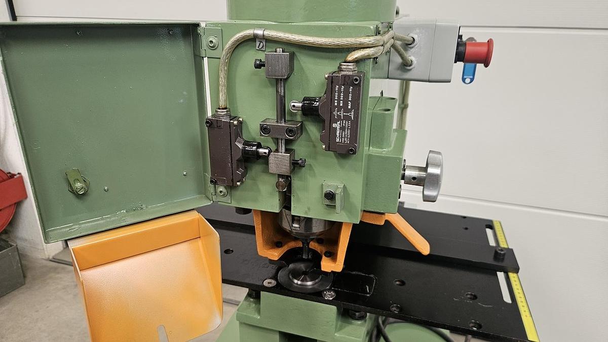 Gebraucht Hydraulische Lochstanze Peddinghaus Hydraulic 300