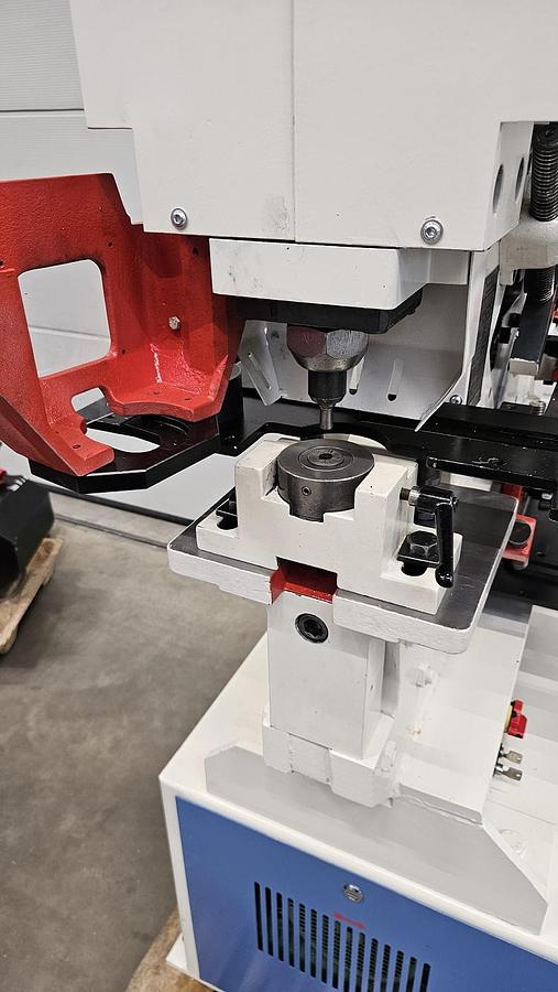 Gebraucht Profilstahlschere Mubea MIW 800