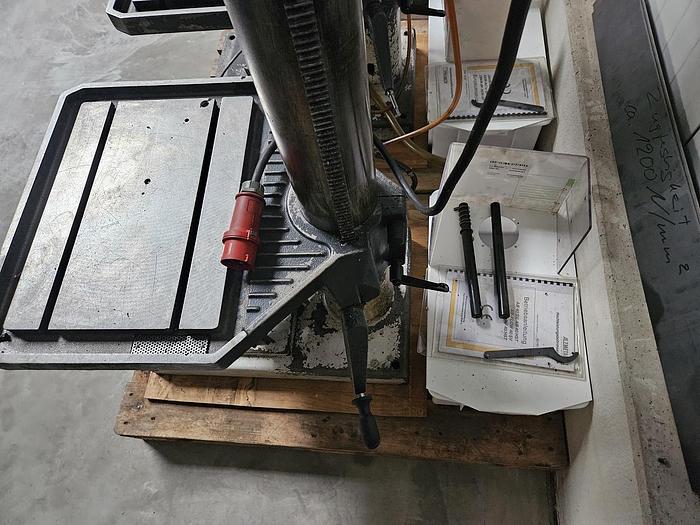 Gebraucht Säulenbohrmaschine Alzmetall AB 40 SV