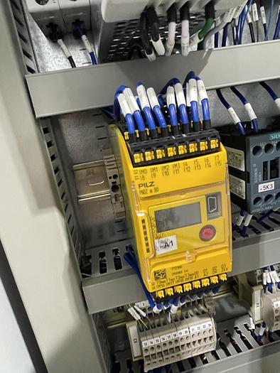 Used BRANSON 2000X 2500 WATT ULTASONIC WELDER IN STAND ALONE WORK STATION NEW 2020