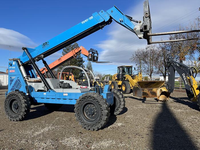 Used 2008 GENIE GTH842