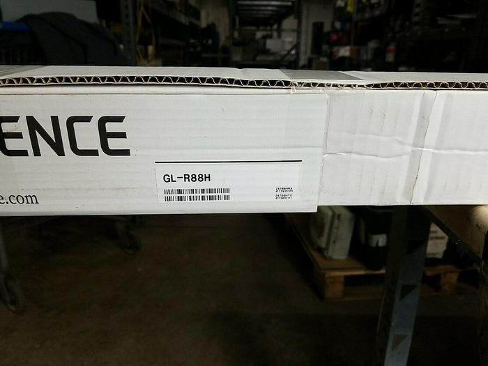 KEYENCE GL-R88H light curtains 1740mm 68"