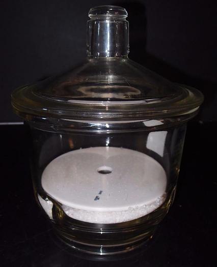 Used Thick Borosilicate Glass Desiccator 8" with Desiccant (869)