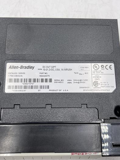Used Allen-Bradley 1756-OB32/A 1492-CABLE006Z C