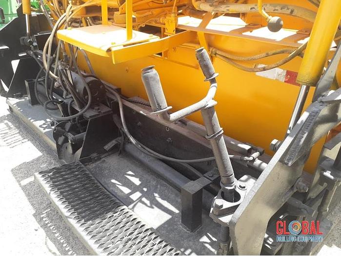 Used Item 0279 : 2001 Leeboy L1000R Asphalt Paver