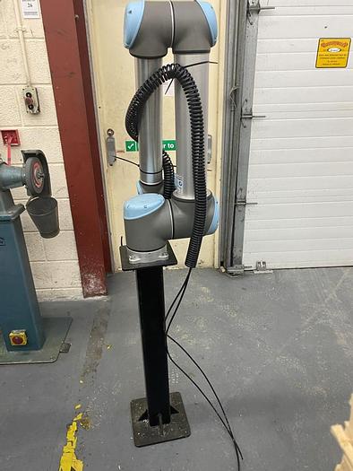 Used 2016 Universal Robots UR10 Cobot/Robot