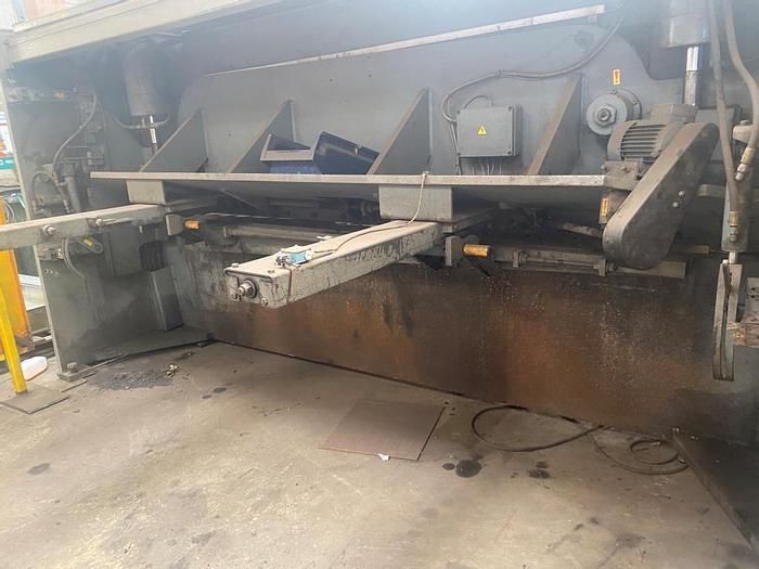 Used 2001 Haco HSLX 3013 Guillotine Shears