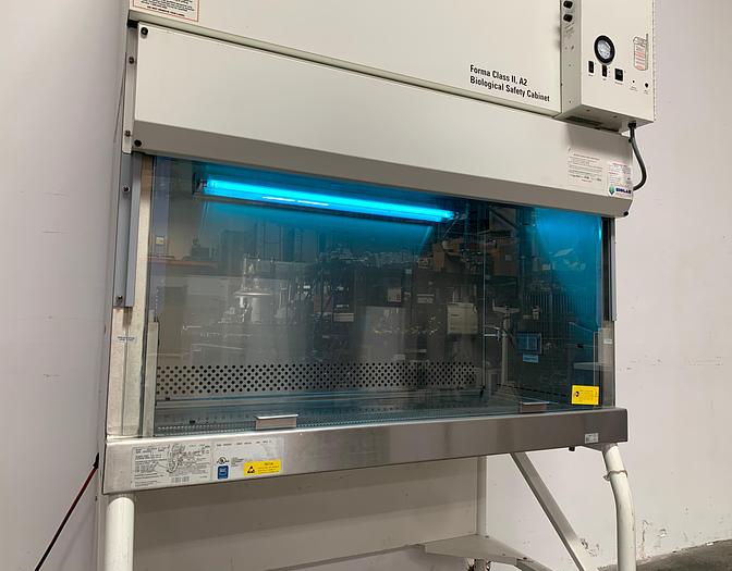 Used Thermo Forma Class II, A2 Biological Safety Cabinet Model:1284