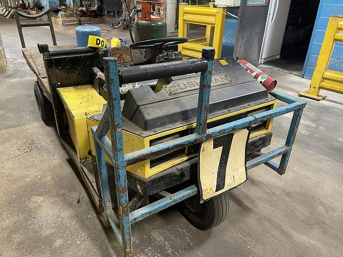 Used CUSHMAN 22HP 3W FULL TON PROPANE POWERED WORK CART