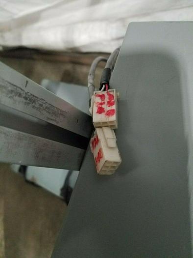 Used Keyence Amplifier Photoelectric Sensor Rack Pass Through Feed Control