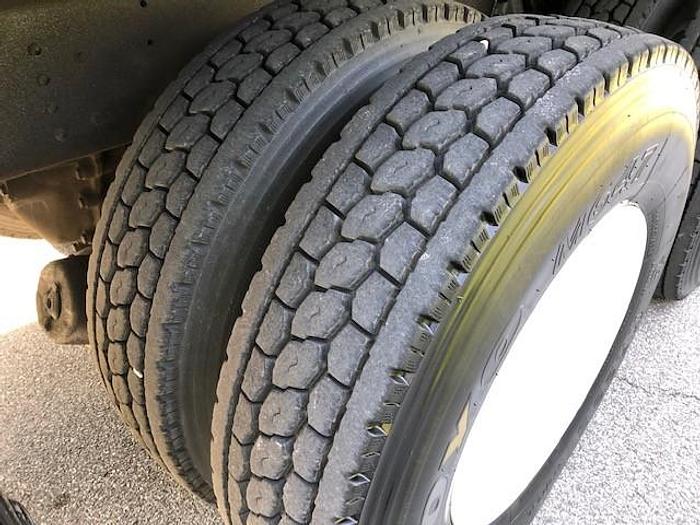 Used 2006 GMC C8500 6x4 Manitex SC75 Sign Crane - 26676