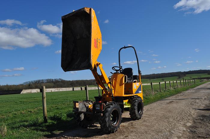 Used 2015 THWAITES 1 TONNE