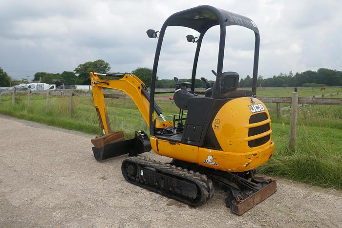 Used 2015 JCB 8018 CTS