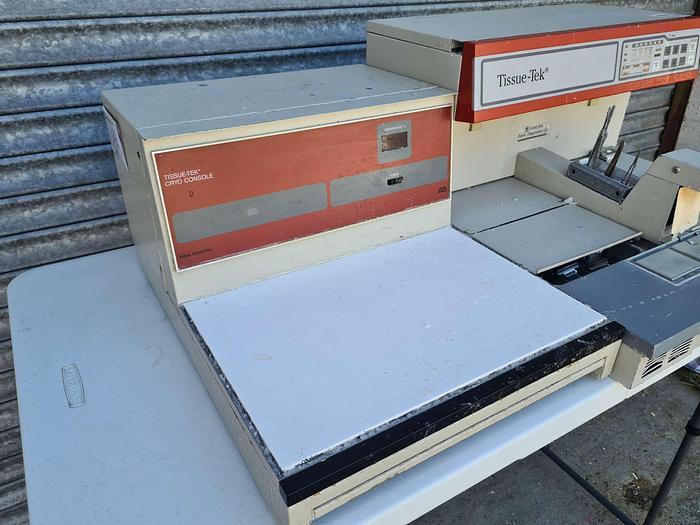 Used Tissue-Tek 4715 Embedding Console with Cryo Console