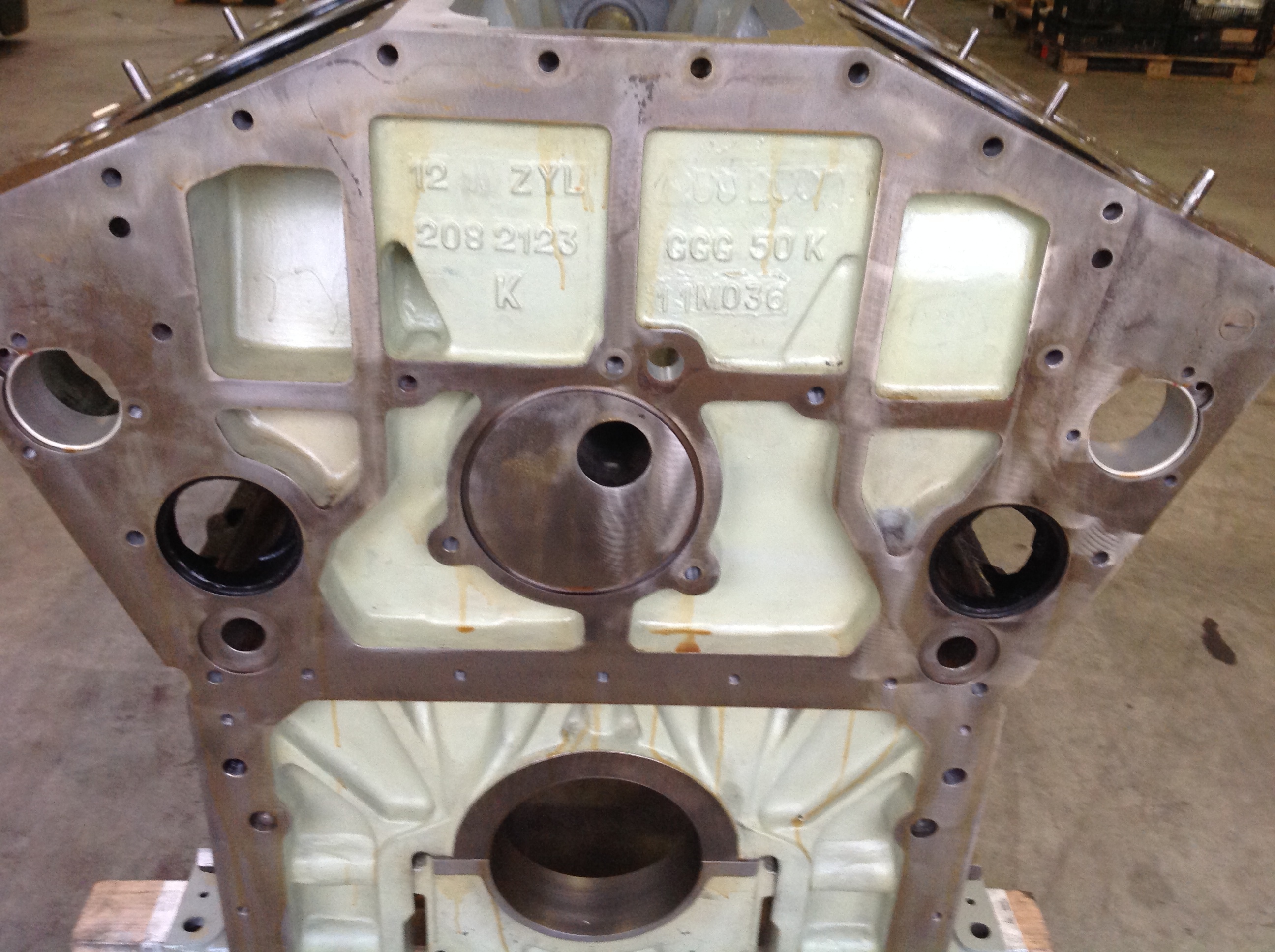 Used CYLINDER BLOCK DEUTZ SBV12M628