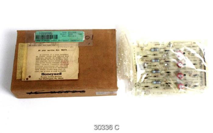 Used Honeywell TDC 2000 Standby Output Card #30336