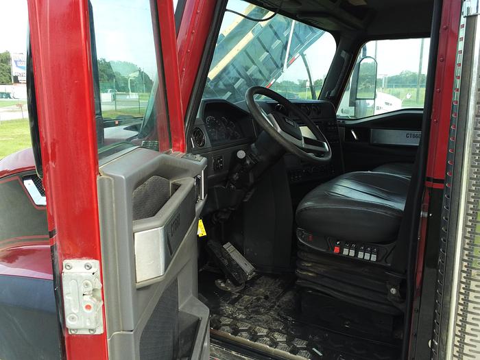 Used 2014 Caterpillar CT660