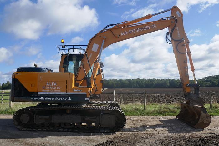 Used 2013 HYUNDAI ROBEX140 LC-9