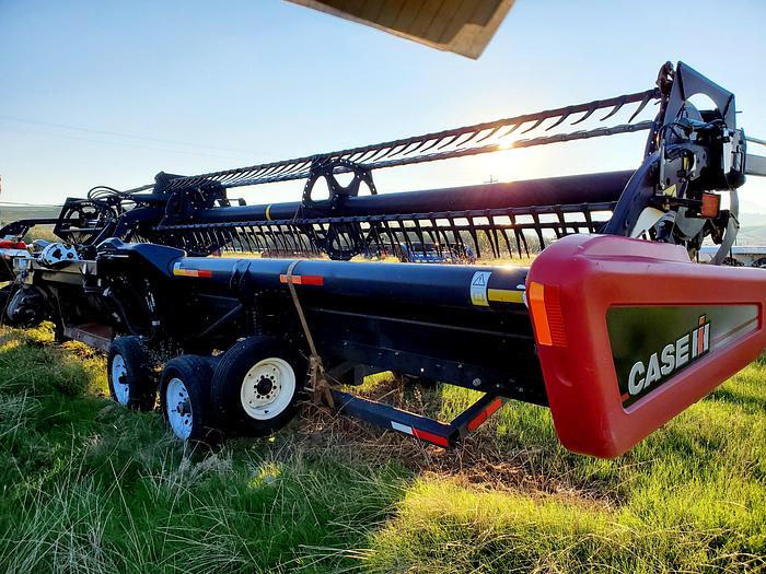 Used Case 8120 Combine w/ 40' Draper Head ** 1300 Sep Hrs **