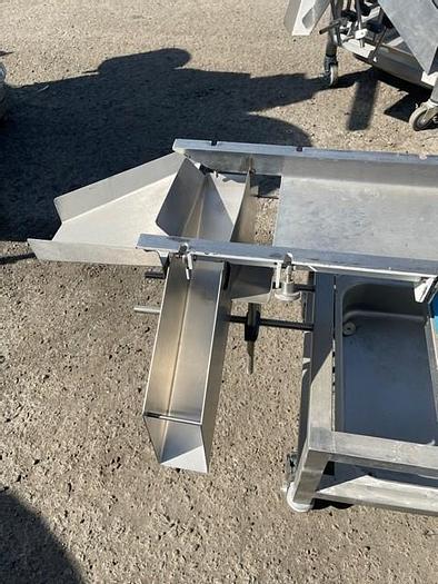 Used CDM Vibratory Feeder with Hopper Model BFZ-A