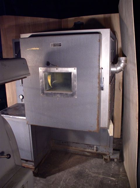 Used 2' x 2' x 2' Murphy/Miller Model LTUV-8 Environmental Chamber; -150 to +800 °F