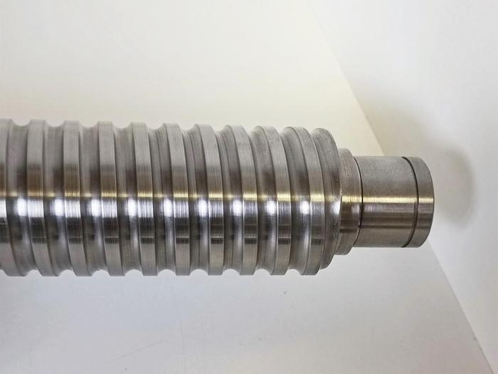 Geschliffener Präzisions Kugelgewindetrieb, D50 x 10/6, 1344 mm, Eisenmann, neu