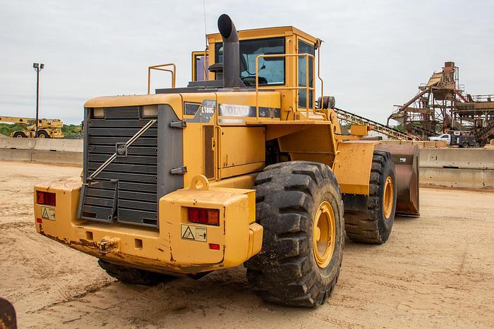 Used 1999 Volvo L180C Rubber Tire Loader