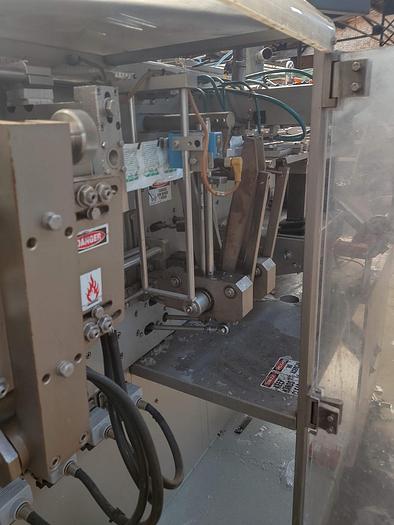 Used Bossar B-1400 Poucher