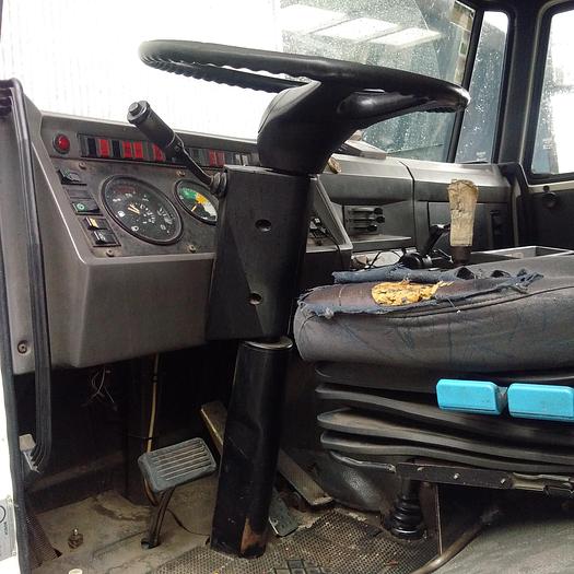 Usado 1992 DAF 2300 Turbo 19 Ton curtainsider truck.