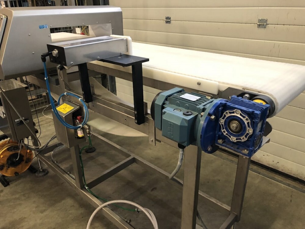 Used Ceia THS 21 metal detector