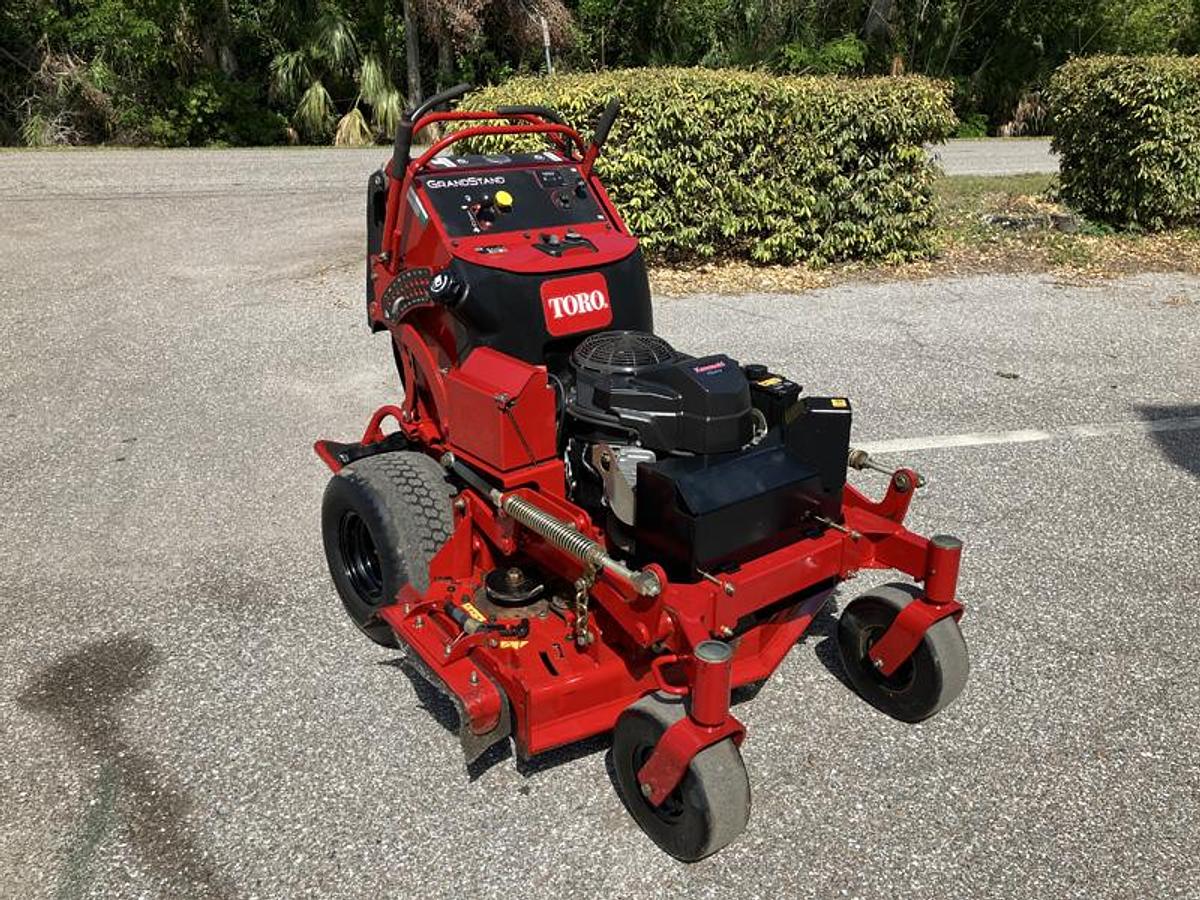 Used Toro Grandstand 40″ (2020)