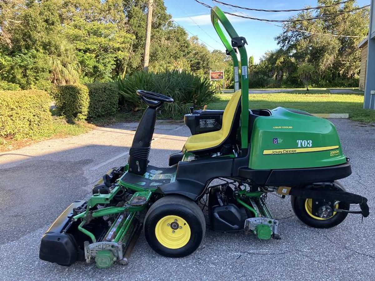 Used JOHN DEERE 2500E (2019)