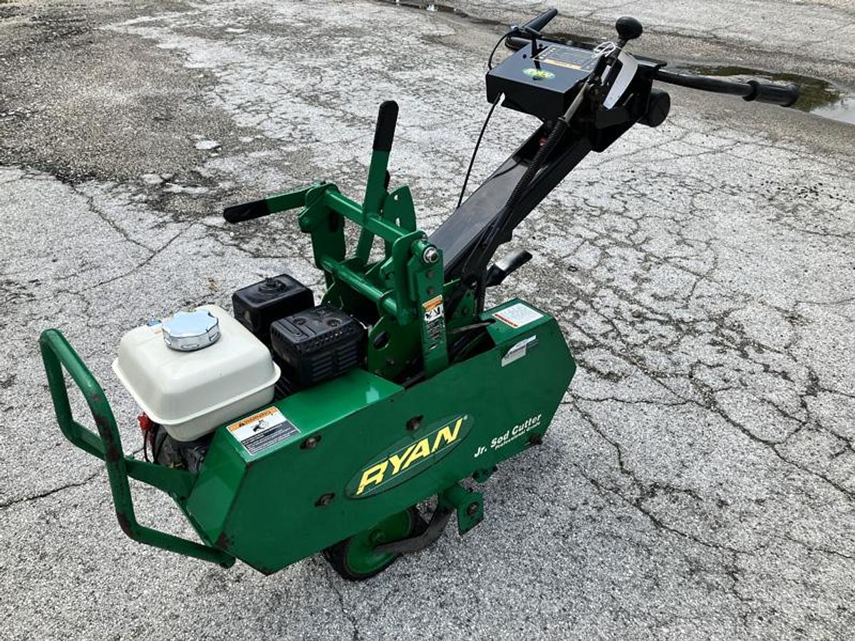 Used Ryan Sod Cutter (2010)  