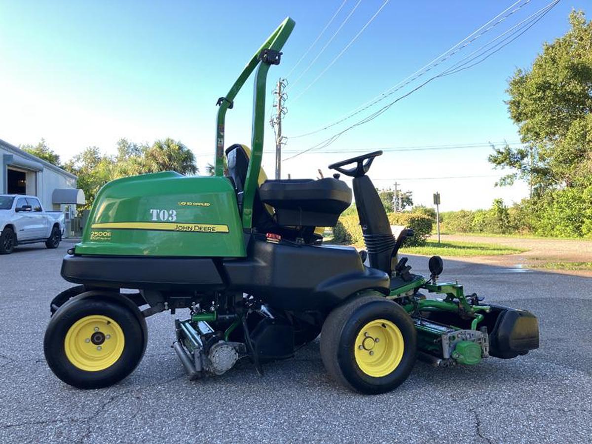 Used JOHN DEERE 2500E (2019)