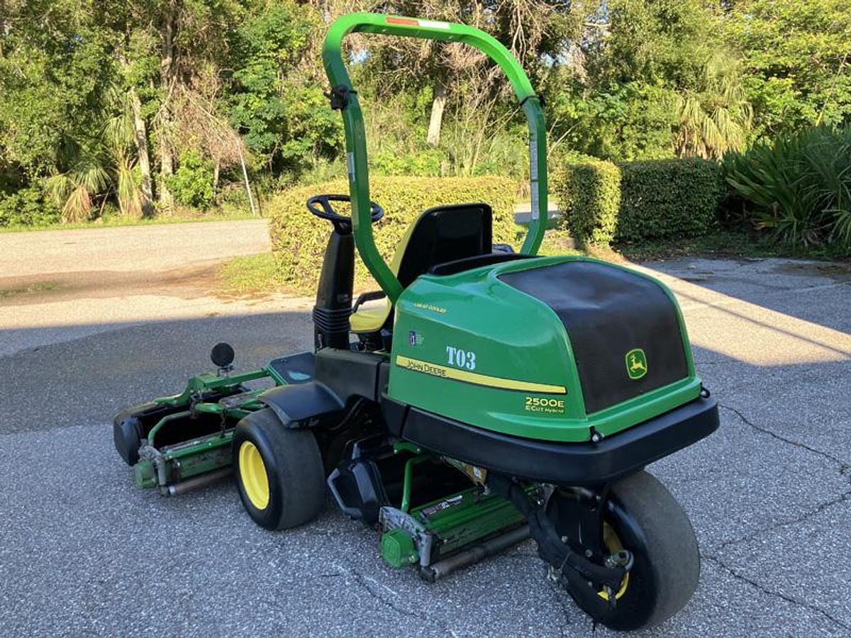 Used JOHN DEERE 2500E (2019)