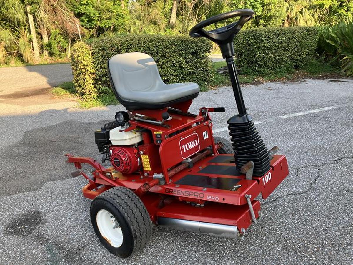 Used TORO GREENSPRO 1240 (2016)