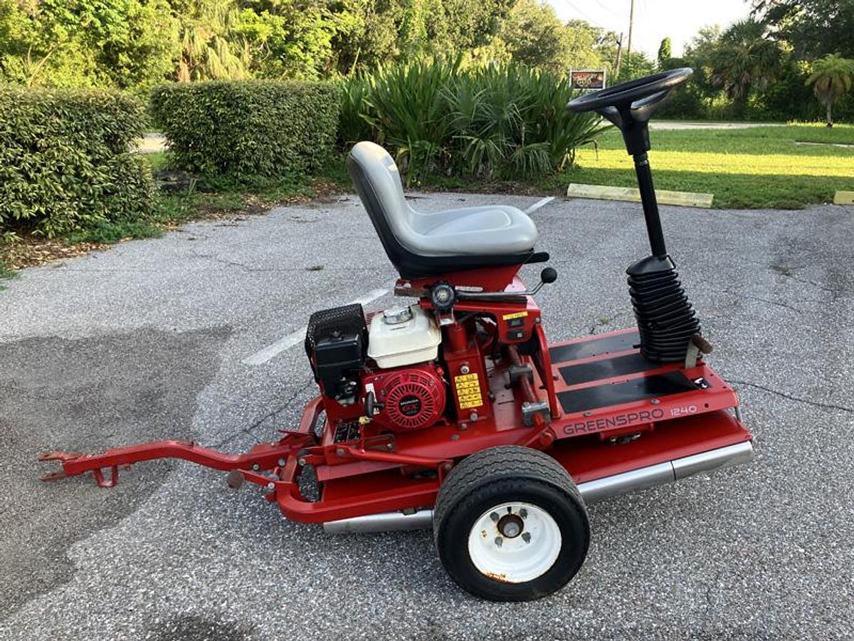 Used TORO GREENSPRO 1240 (2016)