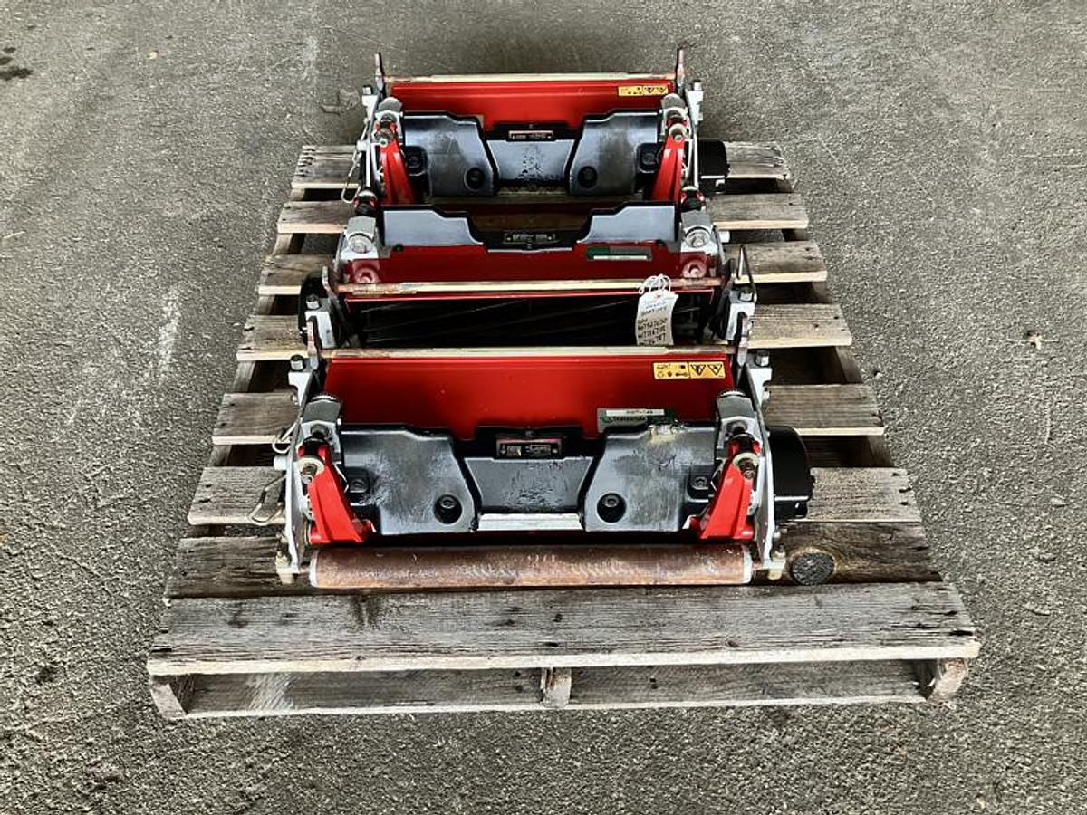 Used Toro Set of 3 Cutting Units 04653 (2021)