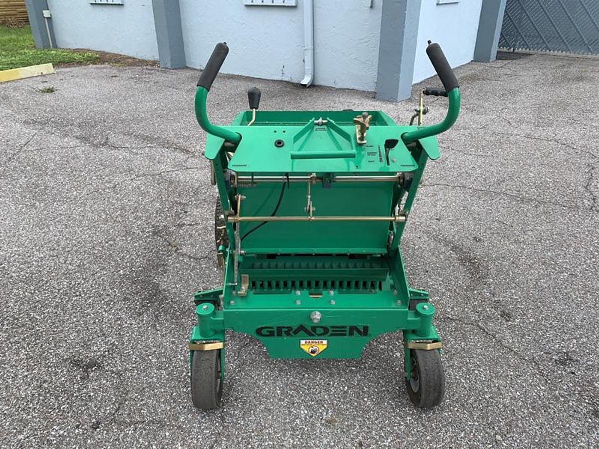 Used GRADEN VERTICUTTER (2013)