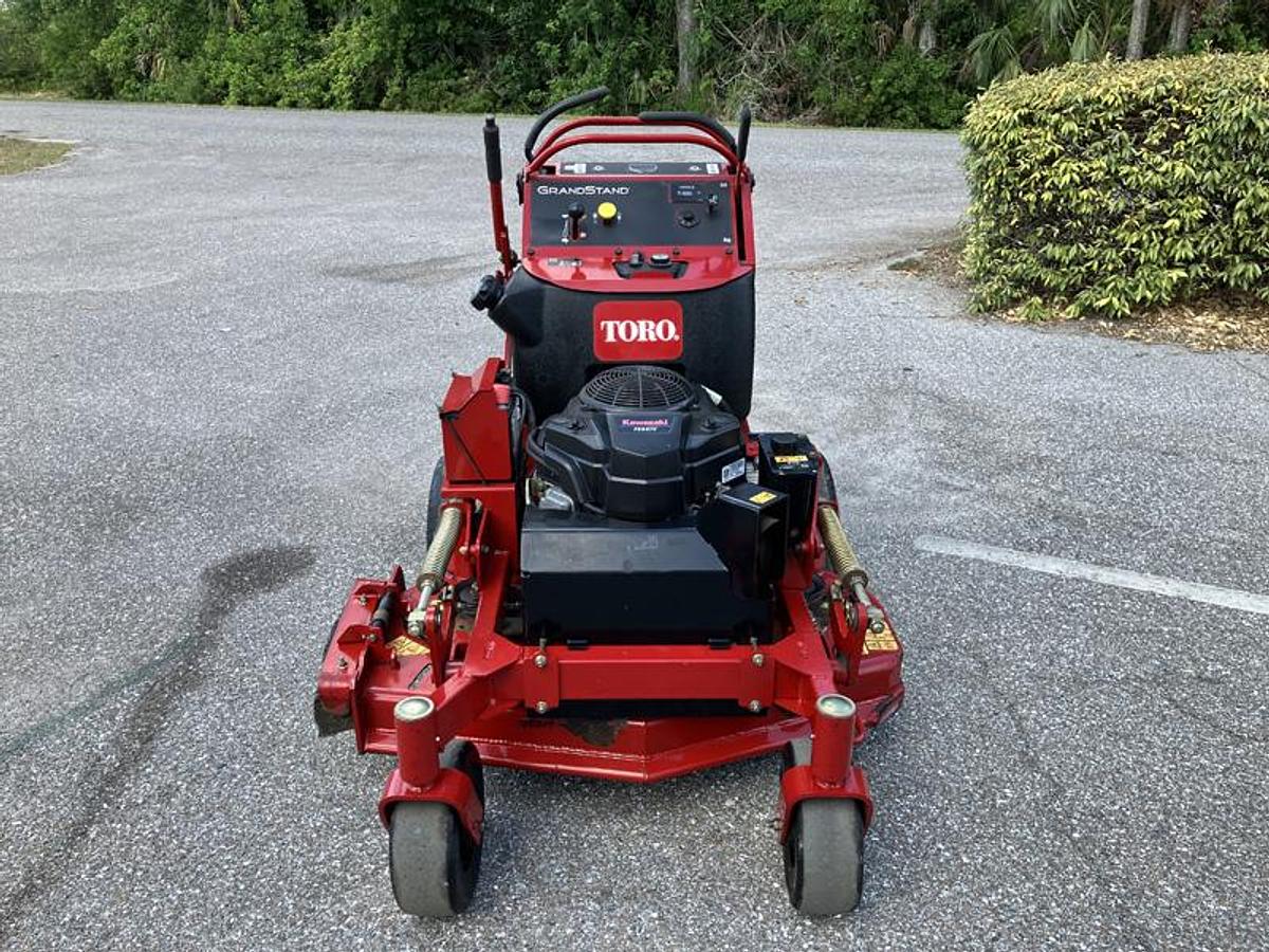 Used Toro Grandstand 40″ (2020)