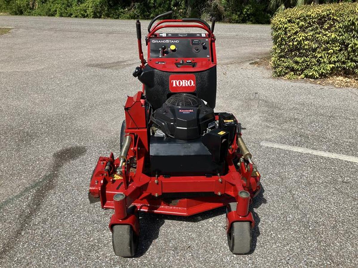 Used Toro Grandstand 40″ (2020)