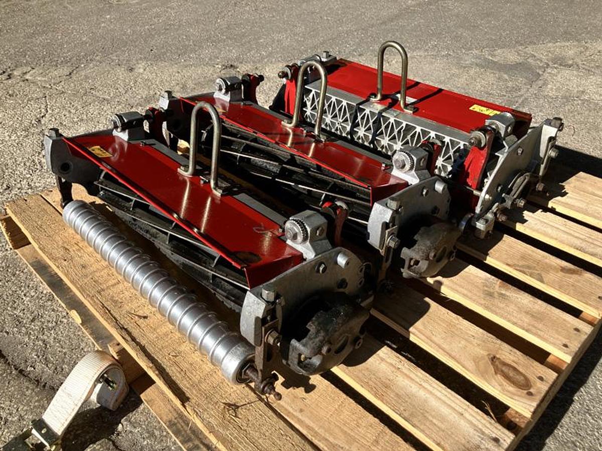 Used TORO 04619 11 Bladed Cutting Units – Set 3 (2012)