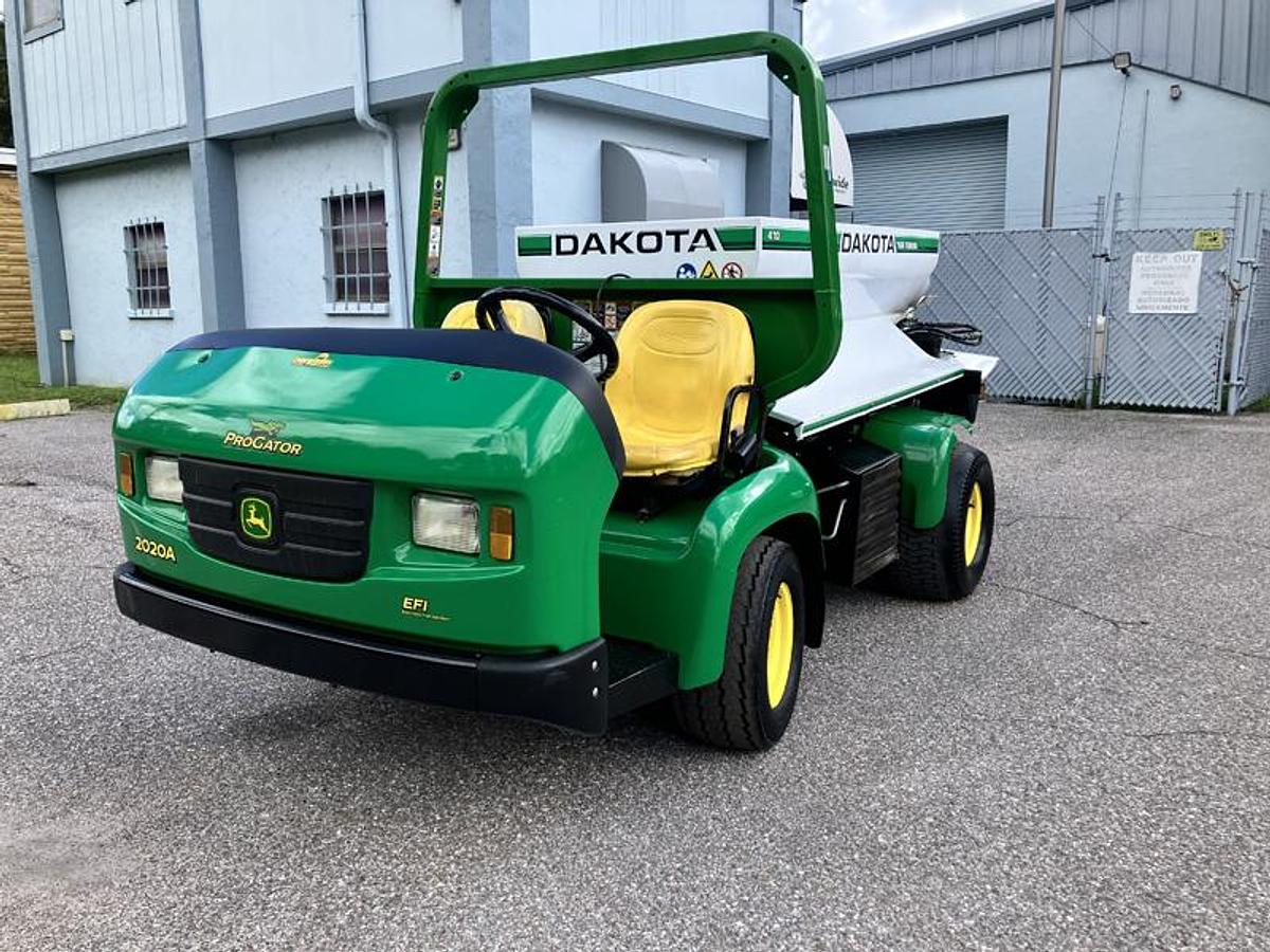 Used John Deere Progator 2020 with Dakota Turf Tender 410 Spreader (2018)