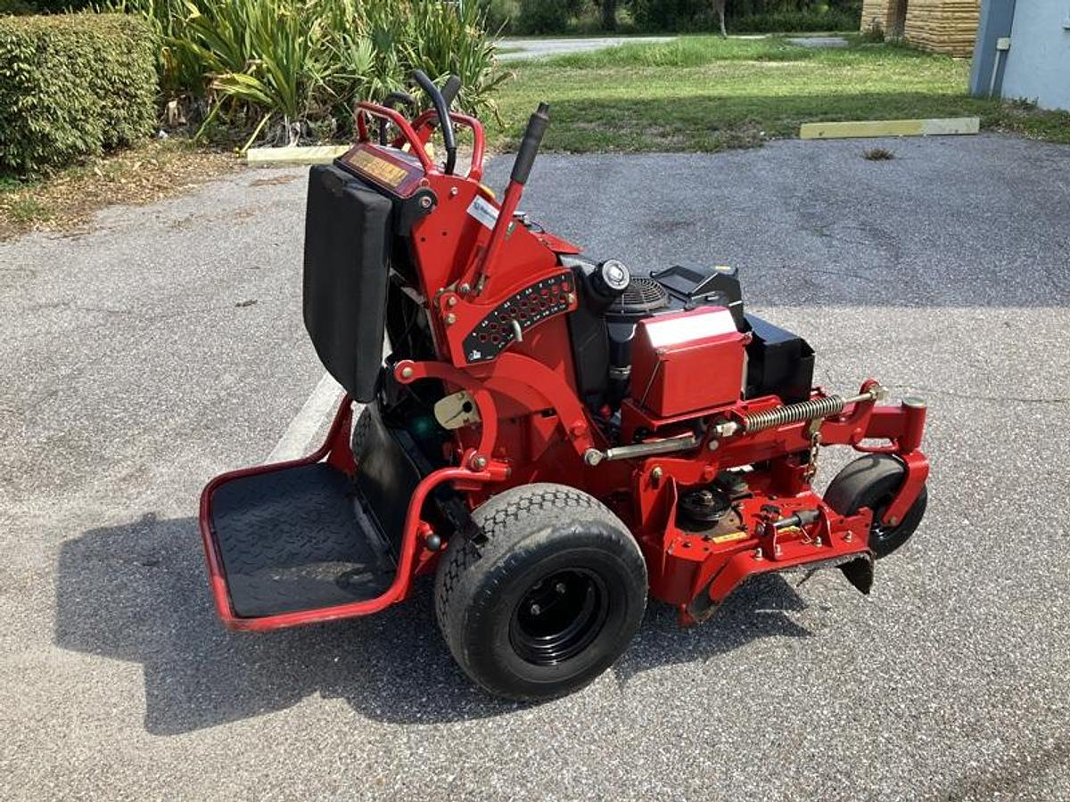Used Toro Grandstand 40″ (2020)