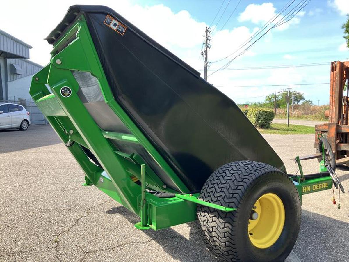 Used John Deere TC125 Turf Collector (2017)