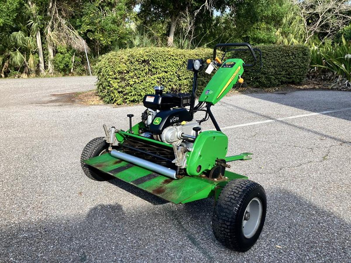 Used JOHN DEERE 260SL with Transport Trailer (2019)