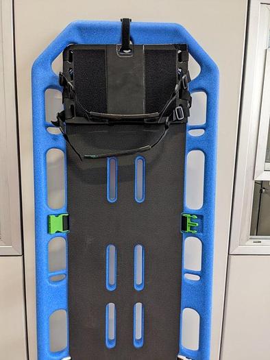 I Giovanniti  - Hybriboard stretcher - Hybriboard barella  Hybriboard