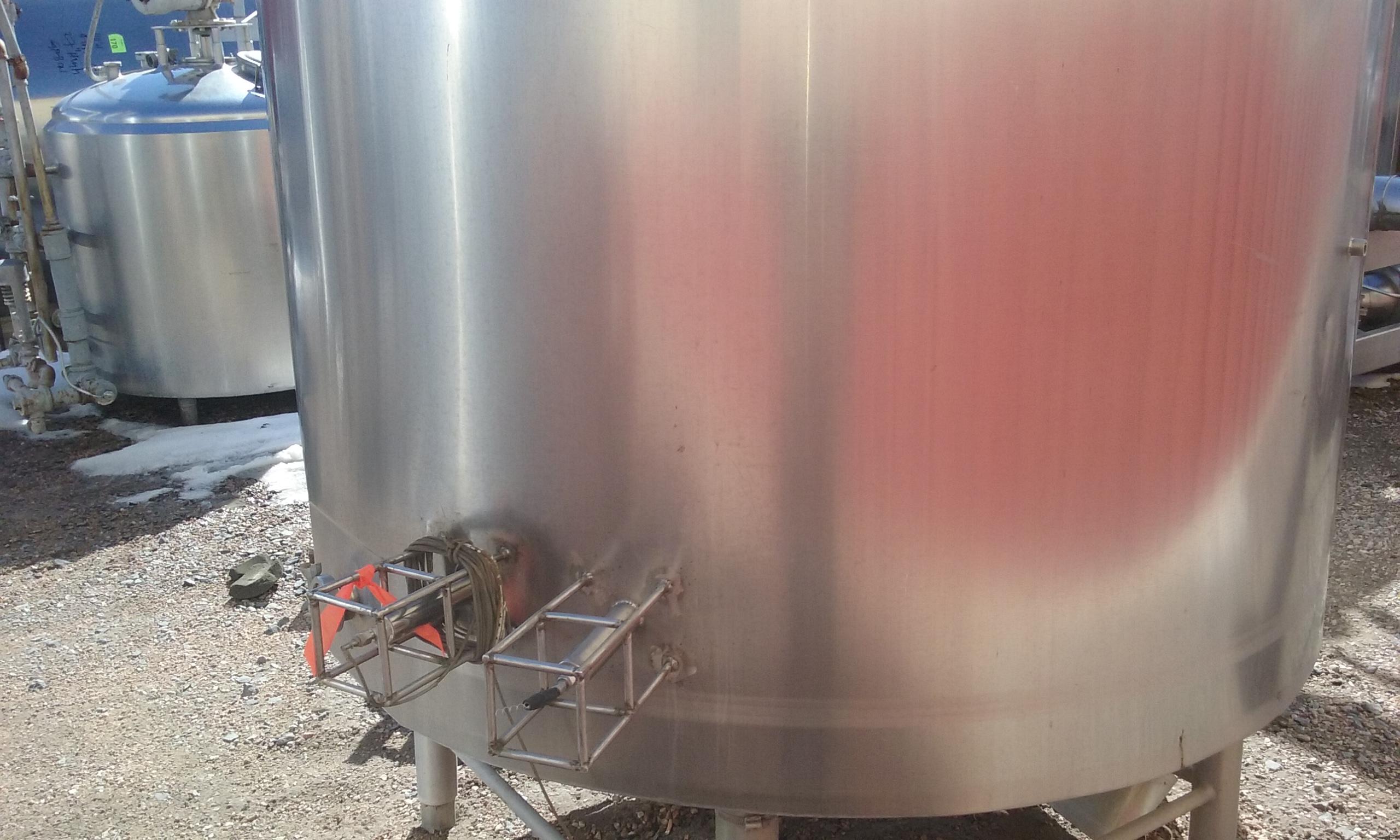 Used 500 GALLON MIX TANK