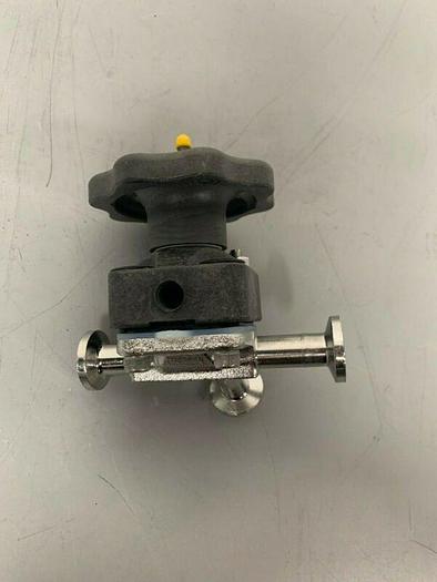 Used ITT Pure-Flo .5-316L-RA20MAX-CWP150 3-way Diaphragm Valve w/ 1/2" Sanitary Fit