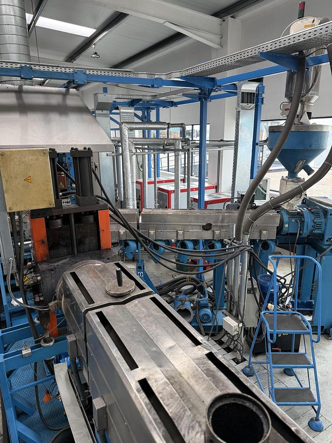 Used 2004 Amut Co-Extrusion Line
